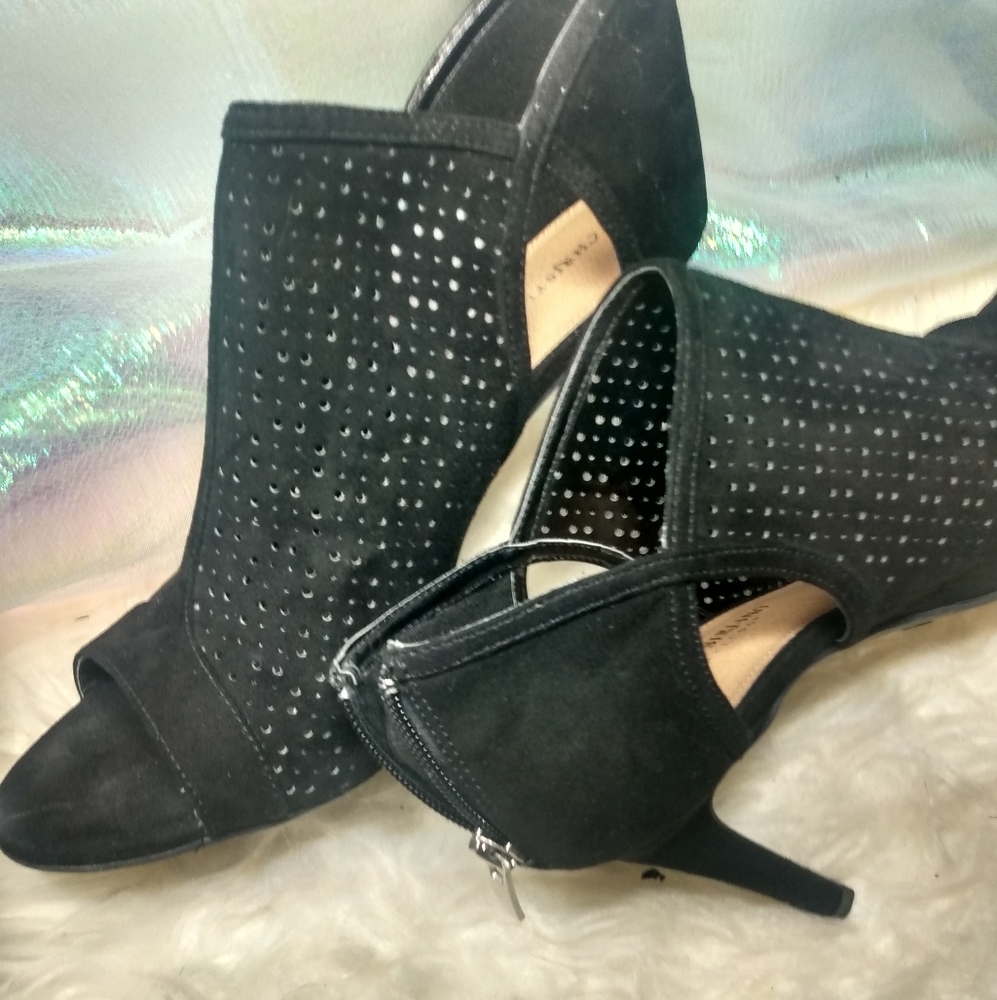 Heels - Picture 6 of 9